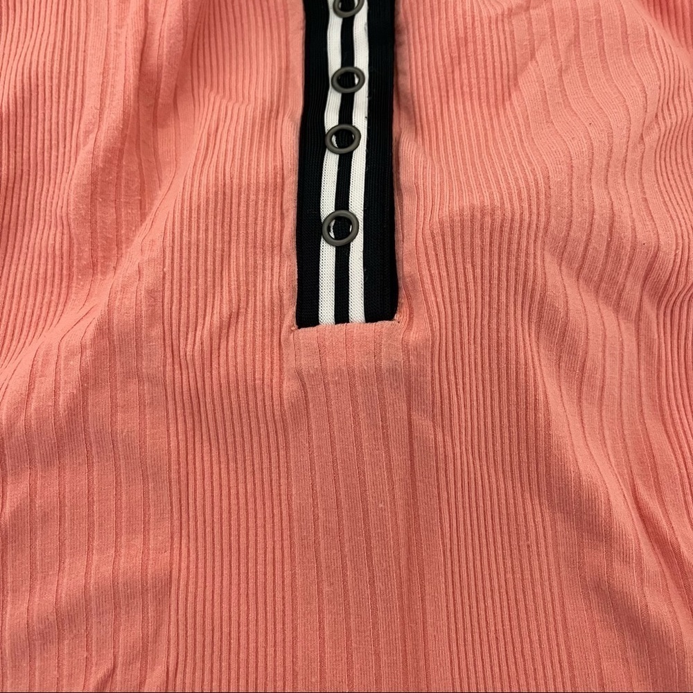 TOMMY JEANS sz M Peach Orange Henley Crop Top Short Sleeve - Picture 8 of 9